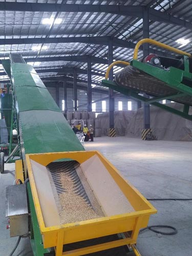 Mobile belt conveyor